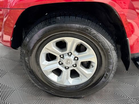 Used 2021 Toyota 4Runner SR5 Premium image 33