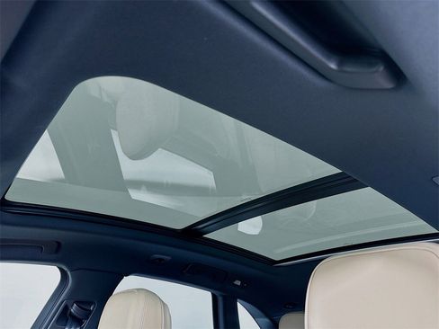 New 2026 Porsche Macan S image 24