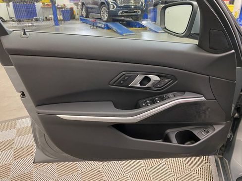 Used 2025 BMW 330i xDrive Sedan image 27