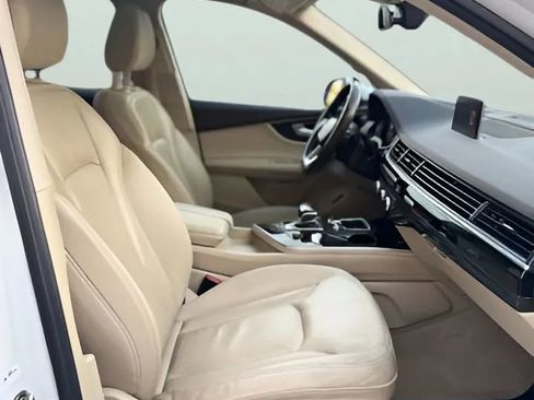 Used 2017 Audi Q7 3.0T Premium Plus w/ Premium Plus Package AWD/4WD image 28