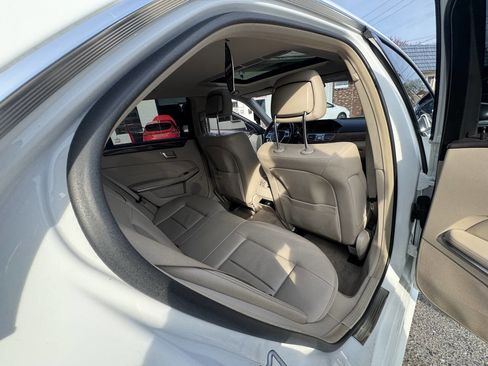 Used 2014 Mercedes-Benz E 350 4MATIC Sedan image 54