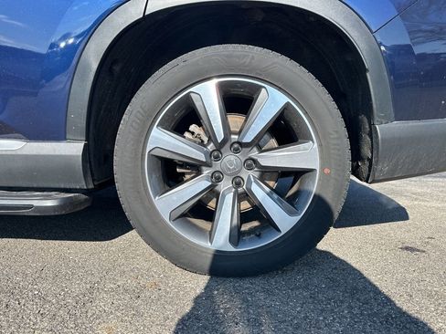 Used 2024 Honda Pilot Elite image 9