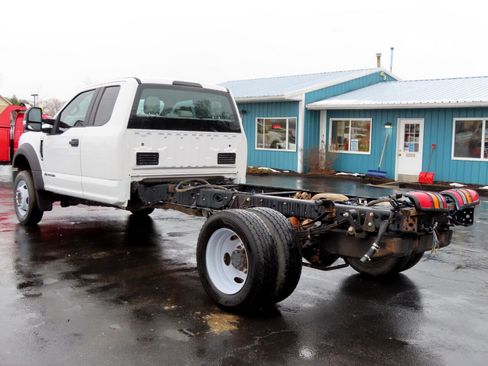 Used 2019 Ford F450 XL w/ XL Value Package image 4