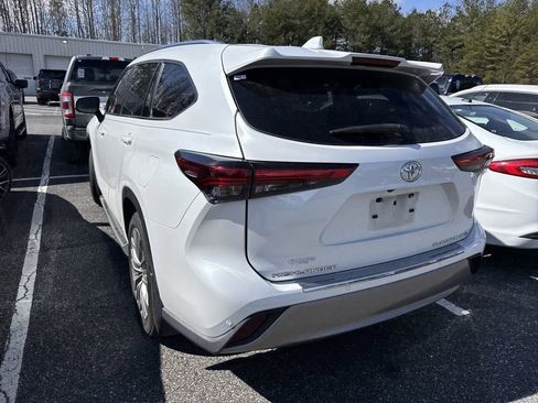 Used 2022 Toyota Highlander Platinum image 15