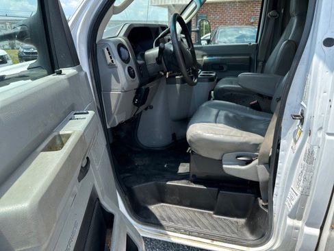 Used 2019 Ford E-350 and Econoline 350 Super Duty w/ Power Windows & Locks Group RWD image 20