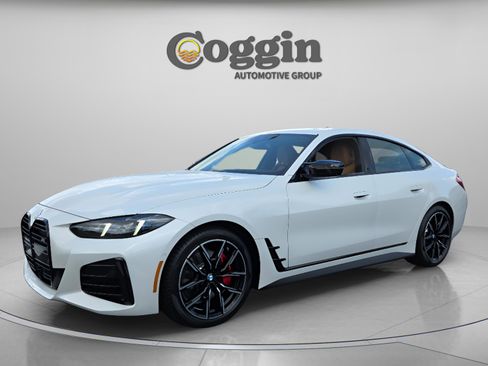 Certified 2025 BMW 440i xDrive M440i xDrive w/ Premium Package image 1