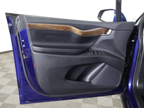 Used 2020 Tesla Model X Long Range image 23