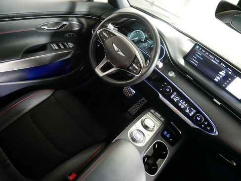 Used 2023 Genesis GV70 2.5T w/ Sport Prestige Package AWD/4WD image 9