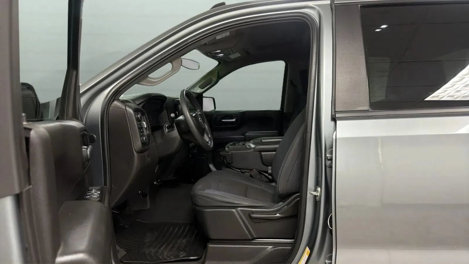 Used 2019 Chevrolet Silverado 1500 Custom Trail Boss w/ Custom Convenience Package AWD/4WD image 20