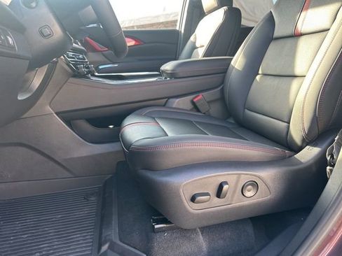 New 2026 Chevrolet Traverse RS w/ LPO, Floor Liner Package image 10