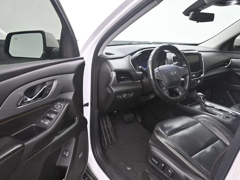 Used 2021 Chevrolet Traverse RS FWD image 9