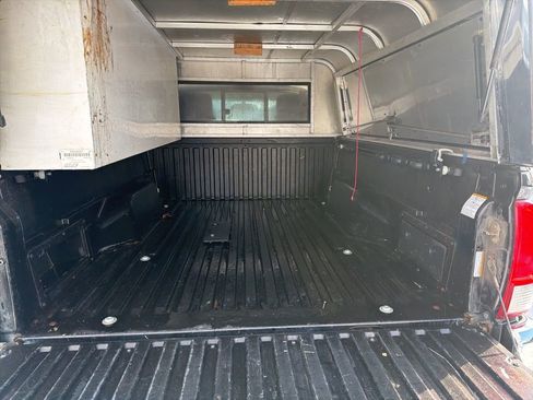 Used 2016 Toyota Tacoma SR5 w/ Towing Package image 11