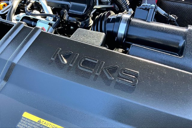 Used 2025 Nissan Kicks SR FWD image 29