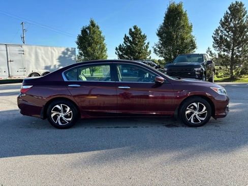 Used 2016 Honda Accord LX image 7