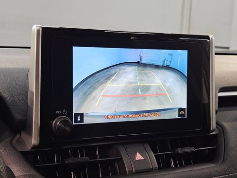 Certified 2025 Toyota RAV4 LE AWD/4WD image 30