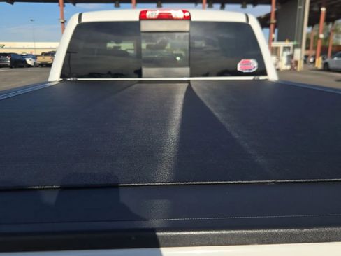 Used 2018 GMC Sierra 1500 SLT AWD/4WD image 12