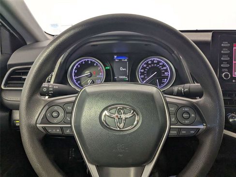 Used 2022 Toyota Camry LE w/ Convenience Package FWD image 16