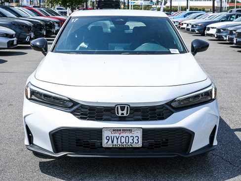 Used 2025 Honda Civic Sport image 2