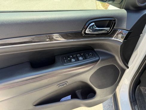 Used 2020 Jeep Grand Cherokee Trailhawk AWD/4WD image 21