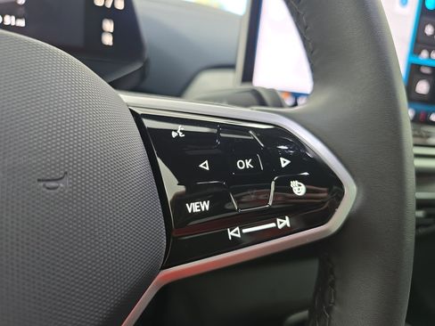 New 2025 Volkswagen ID.4 Pro S Plus image 18