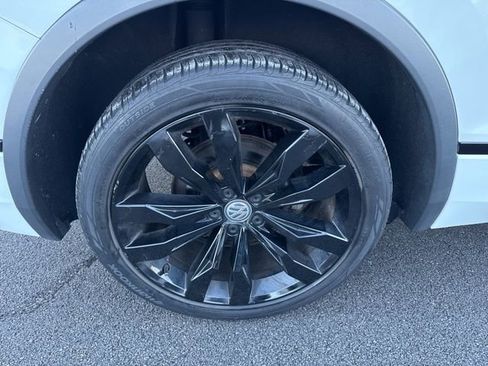 Used 2021 Volkswagen Tiguan SE R-Line w/ 3rd Row Seat Package image 33