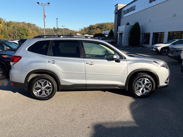 Used 2024 Subaru Forester Premium AWD/4WD image 6
