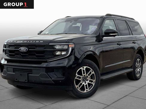 New 2025 Ford Expedition Active image 1