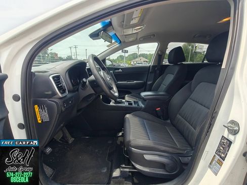 Used 2021 Kia Sportage LX AWD/4WD image 18