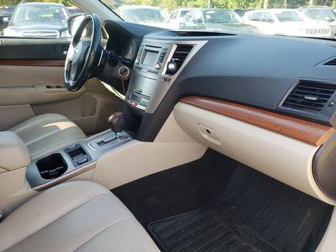 Used 2013 Subaru Outback 2.5i Limited w/ Moonroof Pkg AWD/4WD image 19
