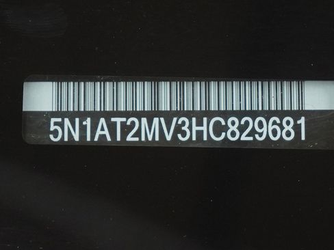 Used 2017 Nissan Rogue SV w/ Midnight Edition image 30