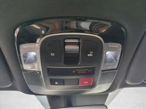 Used 2022 Hyundai Santa Cruz SEL Premium image 19