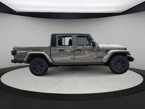Used 2020 Jeep Gladiator Sport w/ Quick Order Package 24S AWD/4WD image 9