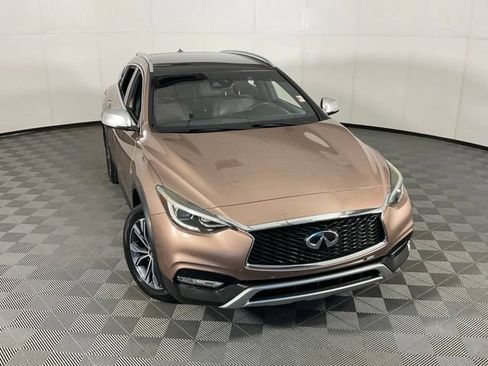 Used 2017 INFINITI QX30 Premium w/ Technology Package AWD/4WD image 44