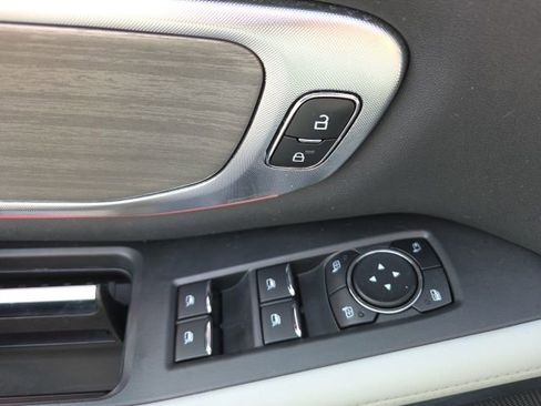 Used 2025 Ford Expedition Platinum w/ Driver's Package image 27