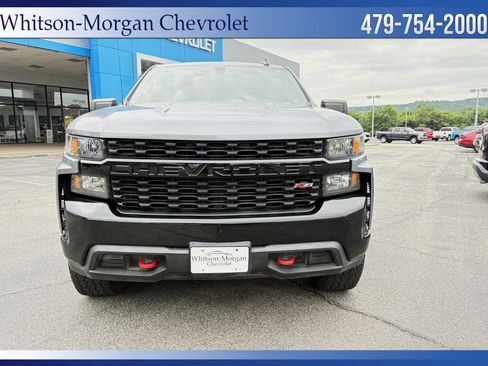 Used 2021 Chevrolet Silverado 1500 Custom Trail Boss w/ LPO, Dark Essentials Package AWD/4WD image 2