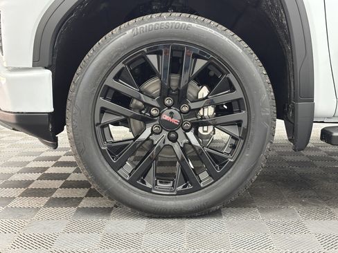 New 2026 GMC Sierra 1500 Denali w/ Technology Package AWD/4WD image 16