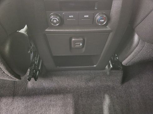 Certified 2023 Chevrolet Traverse LT w/ LPO, Floor Liner Package image 23