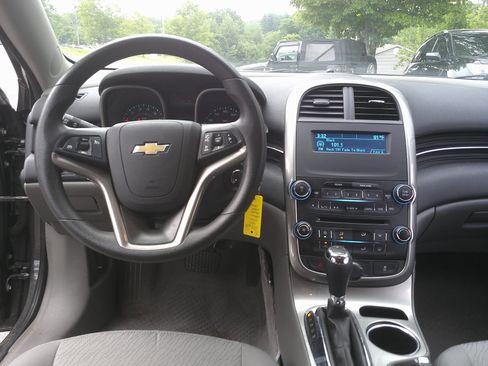 Used 2015 Chevrolet Malibu LS FWD image 13