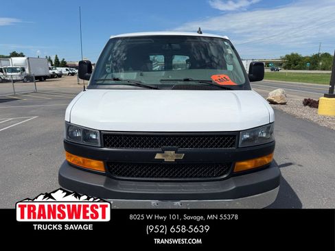 Used 2021 Chevrolet Express 2500 w/ Driver Convenience Package RWD image 17