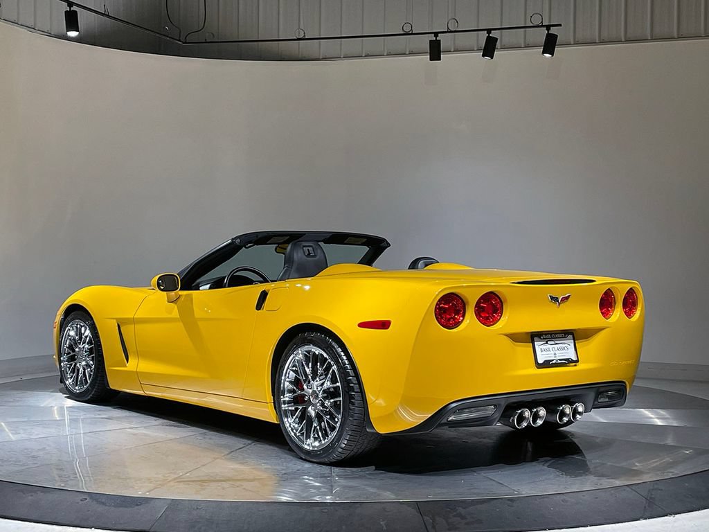 Used 2005 Chevrolet Corvette Convertible w/ Preferred Equipment Group RWD image 10