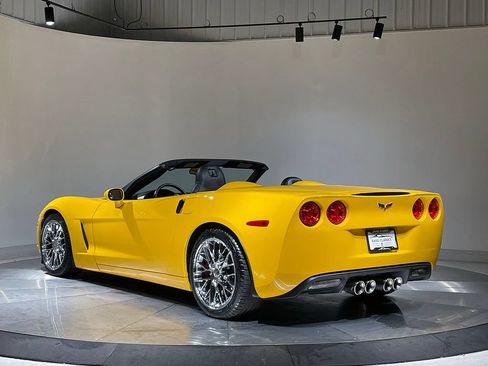 Used 2005 Chevrolet Corvette Convertible w/ Preferred Equipment Group RWD image 10