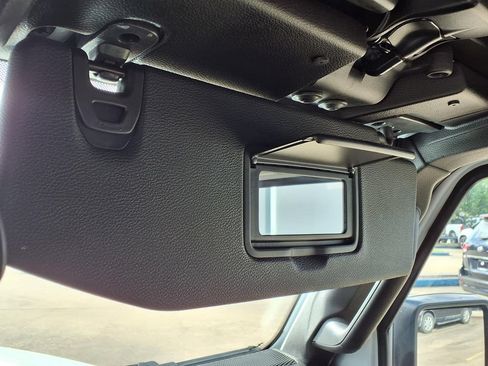 Used 2025 Jeep Wrangler Sport AWD/4WD image 28