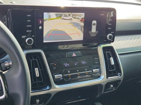 Certified 2023 Kia Sorento SX FWD image 30