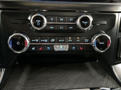 Used 2022 Ford F150 Platinum w/ Equipment Group 701A High AWD/4WD image 19