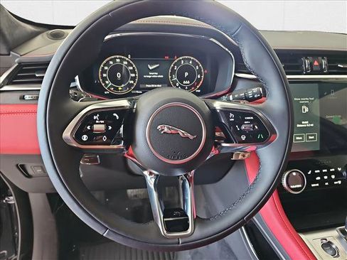 New 2026 Jaguar F-PACE R-Dynamic S image 15
