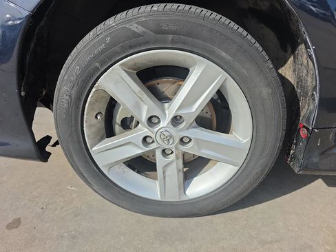 Used 2014 Toyota Camry SE image 26