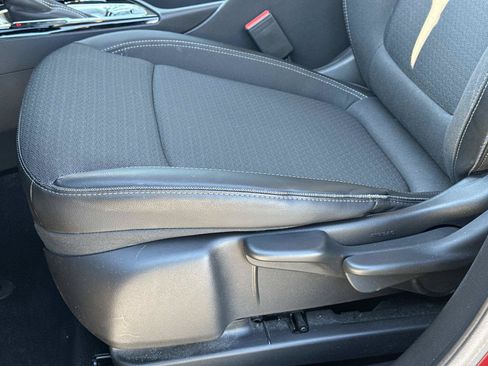 Certified 2023 Buick Encore GX Preferred FWD image 16