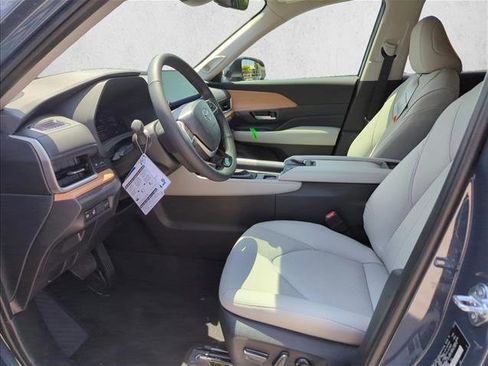 New 2026 Toyota Grand Highlander AWD image 12