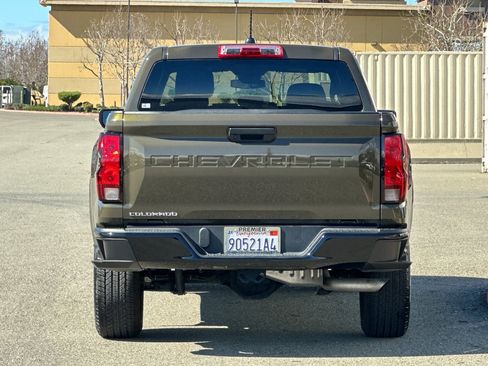 Used 2024 Chevrolet Colorado W/T image 5