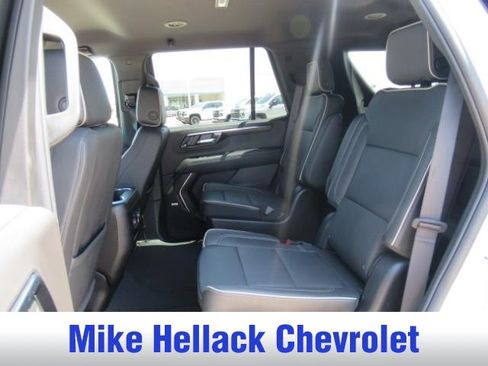 Used 2026 Chevrolet Tahoe Premier AWD/4WD image 14